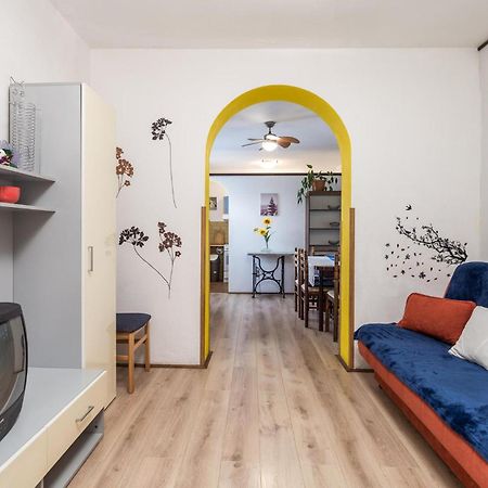 Amazing Apartment In Senj With House Sea View 外观 照片