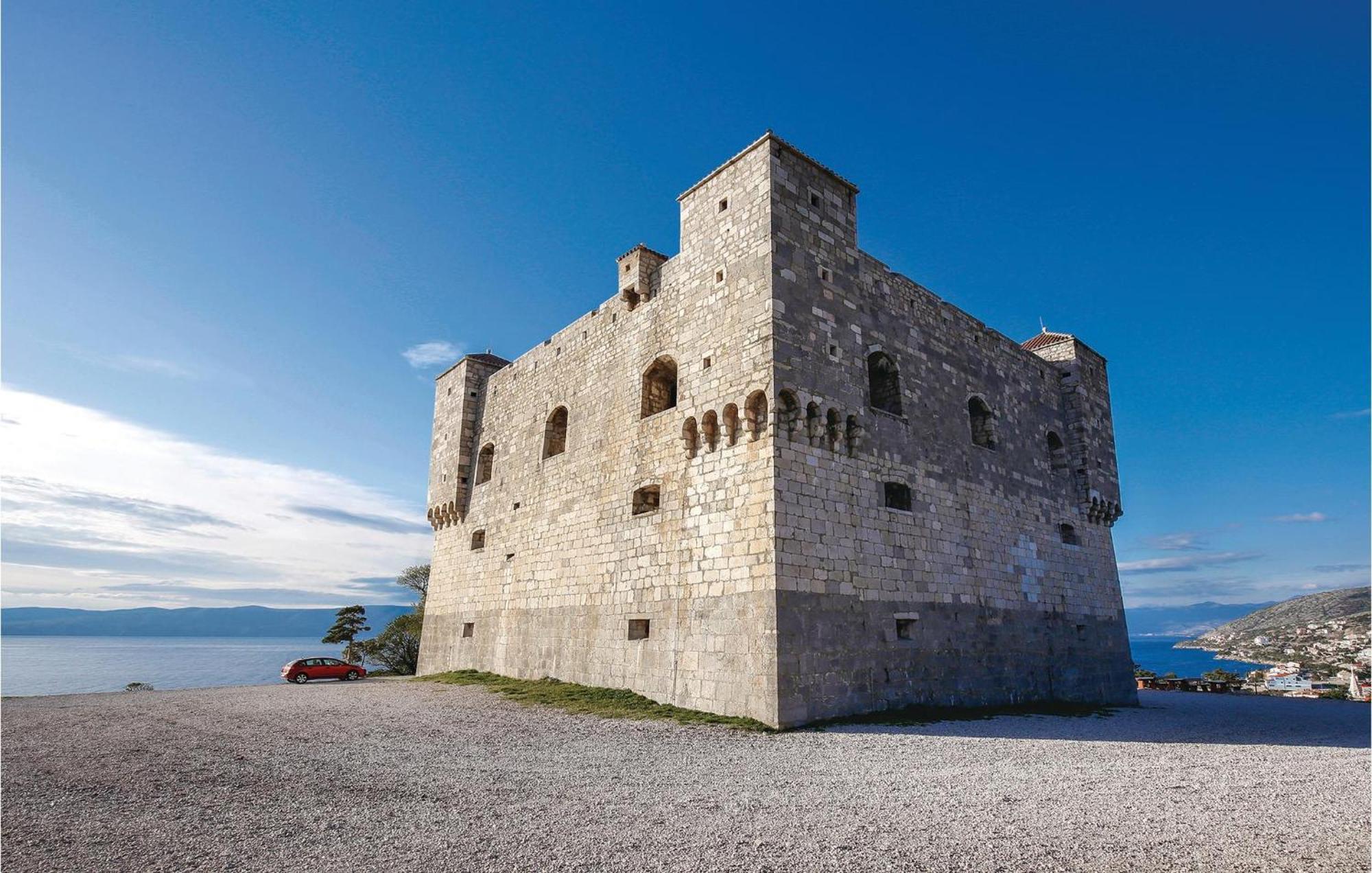 Amazing Apartment In Senj With House Sea View 外观 照片